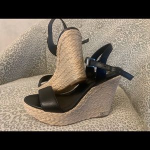 Michael Kors wedge sandal, black, size 6.5